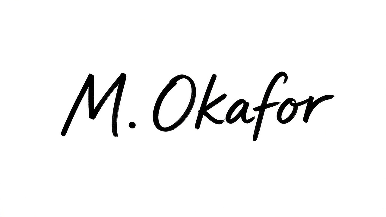 AI 生成の手書き署名。白地に M. Okafor